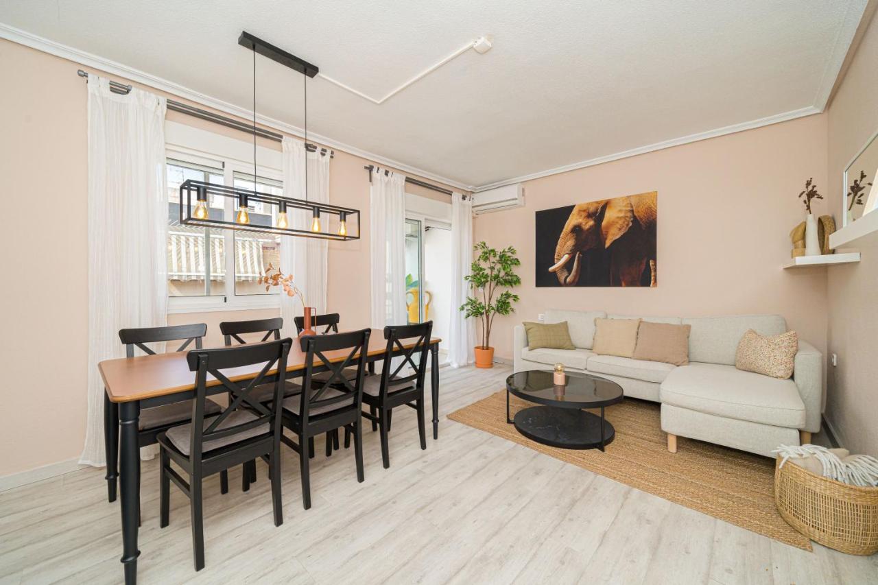 Casa Terra: Apartment 50 Meters From The Beach Torrevieja Kültér fotó