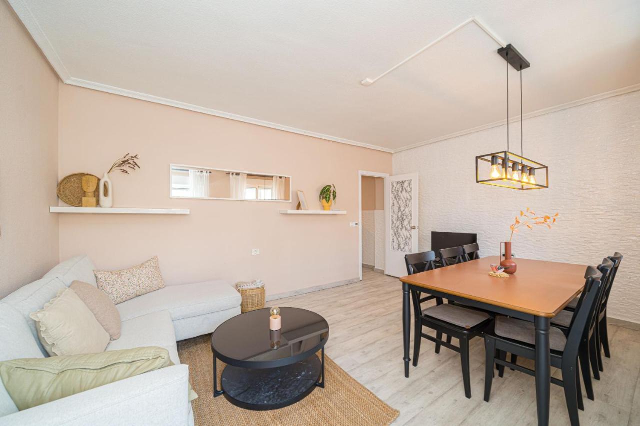 Casa Terra: Apartment 50 Meters From The Beach Torrevieja Kültér fotó