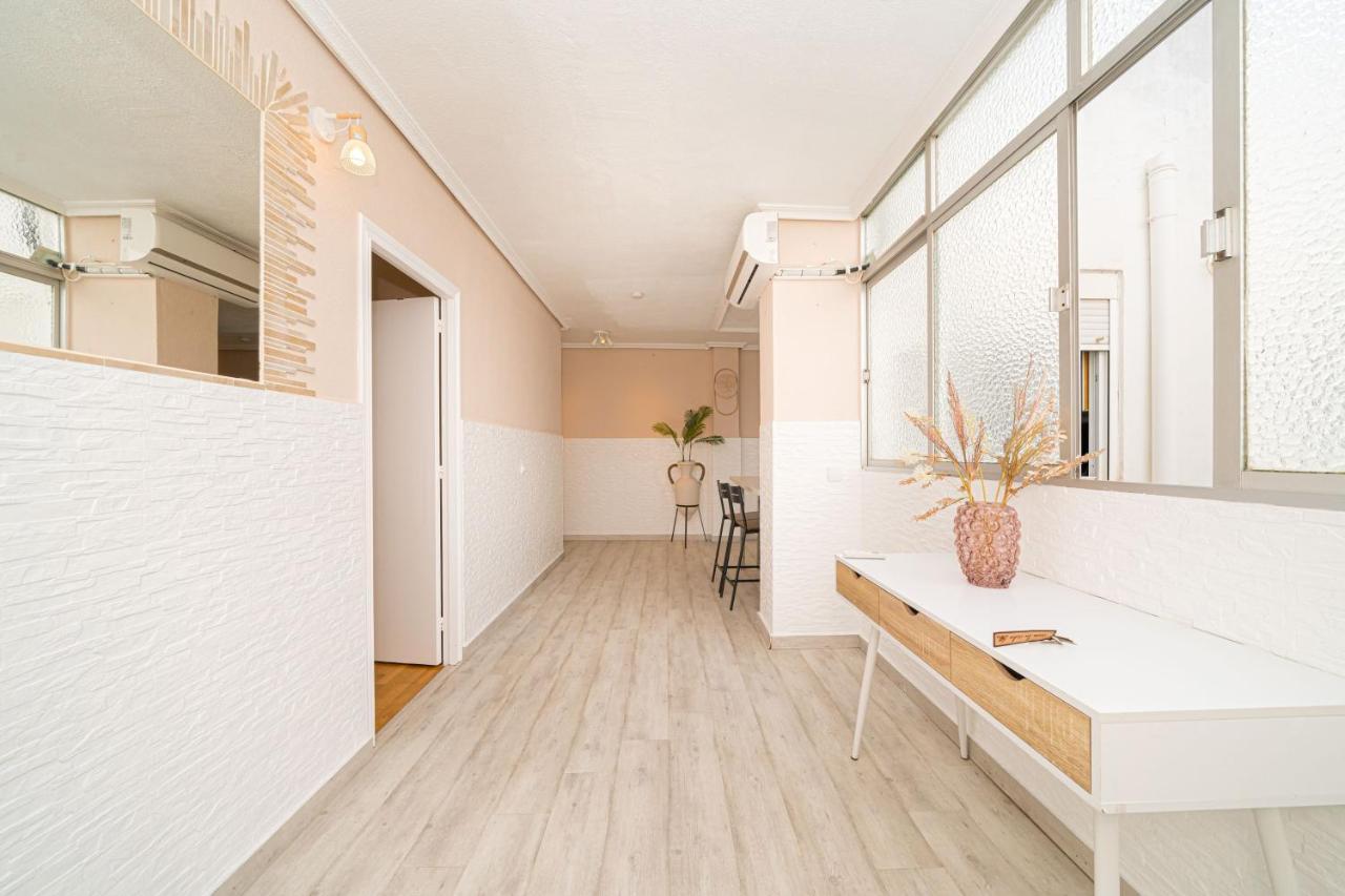 Casa Terra: Apartment 50 Meters From The Beach Torrevieja Kültér fotó