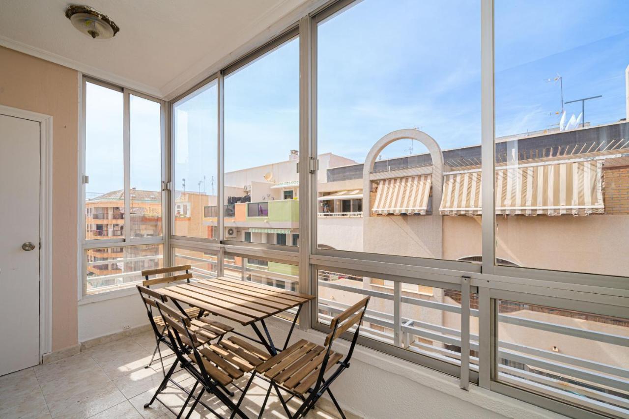 Casa Terra: Apartment 50 Meters From The Beach Torrevieja Kültér fotó