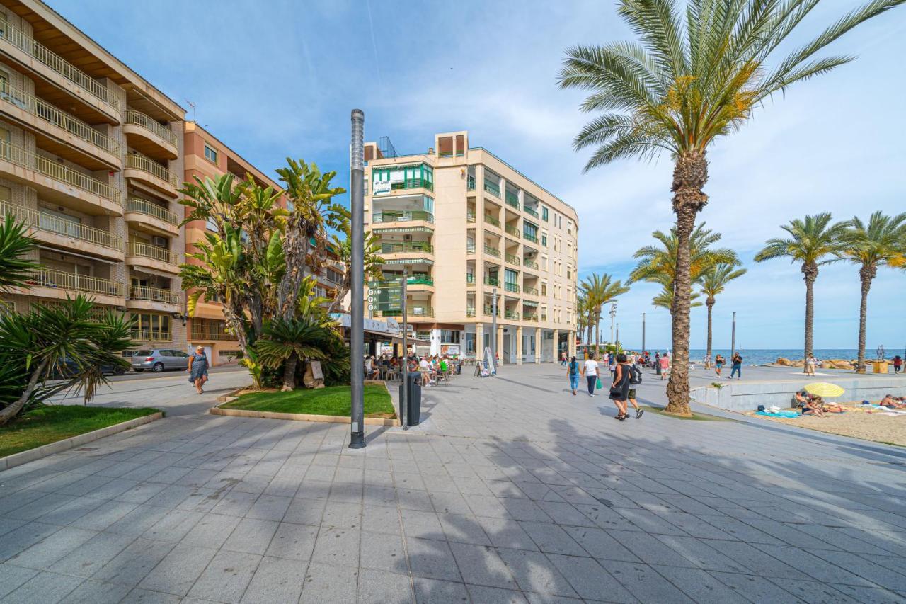 Casa Terra: Apartment 50 Meters From The Beach Torrevieja Kültér fotó